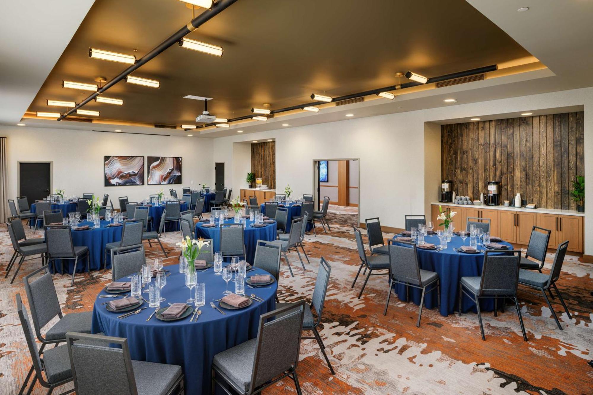 The Hoffmann Hotel Basalt Aspen Tapestry Collection Hilton Bagian luar foto