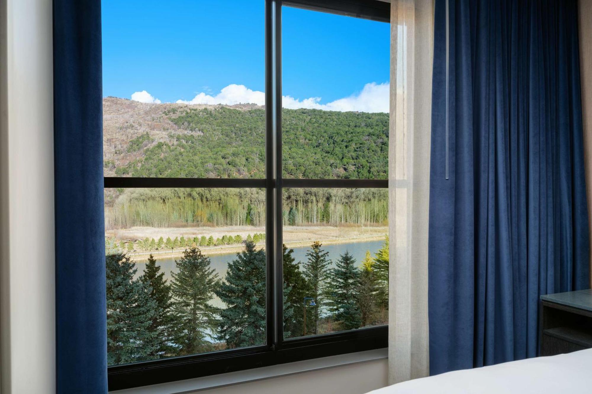 The Hoffmann Hotel Basalt Aspen Tapestry Collection Hilton Bagian luar foto